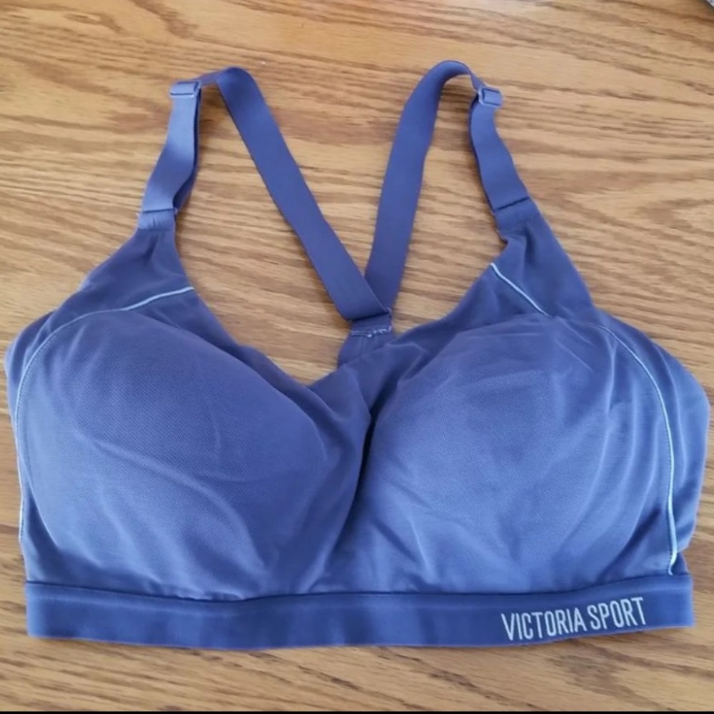 Victoria Secret Sports Bra 34DD